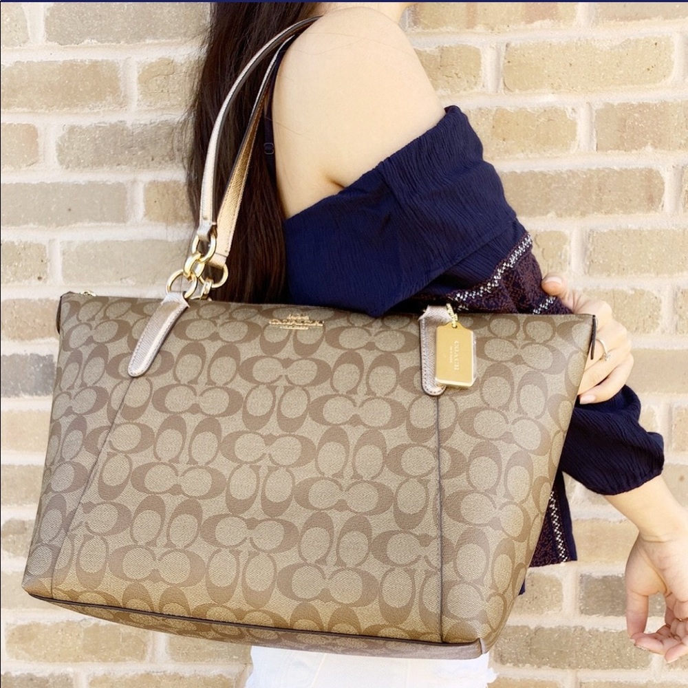 Gaby’sBags👜💕-Coach Large tote signature - Picture 4 of 6